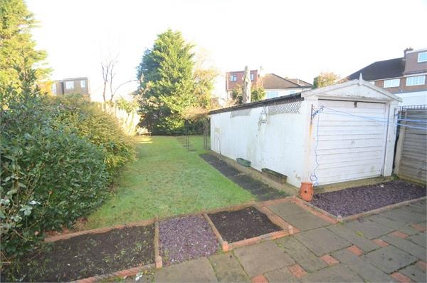 Ellesmere Avenue, Mill Hill